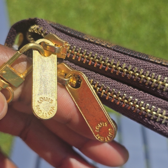 Louis Vuitton Checkered Brown Damier Ebene Wallet Women Double Zip Wrist Strap - Picture 6 of 14